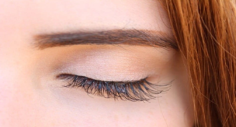 Comment faire pousser des cils