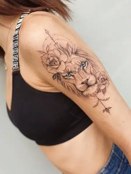 Tatouage de bras du lion