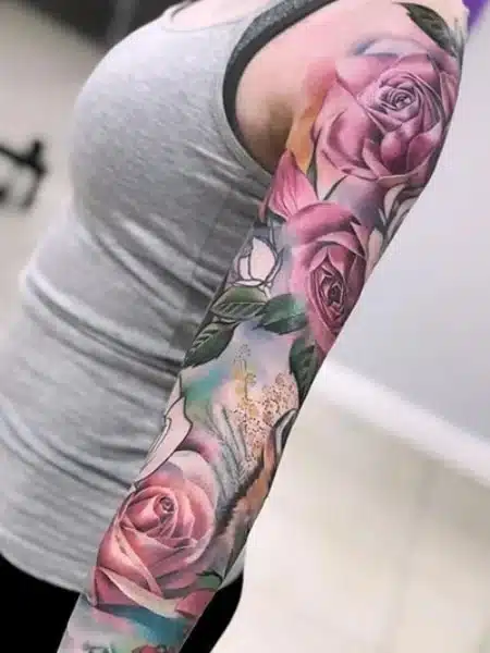 Tatouage à manches roses