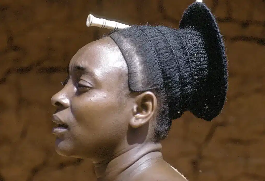  modele de coiffure traditionnelle Mangbetu