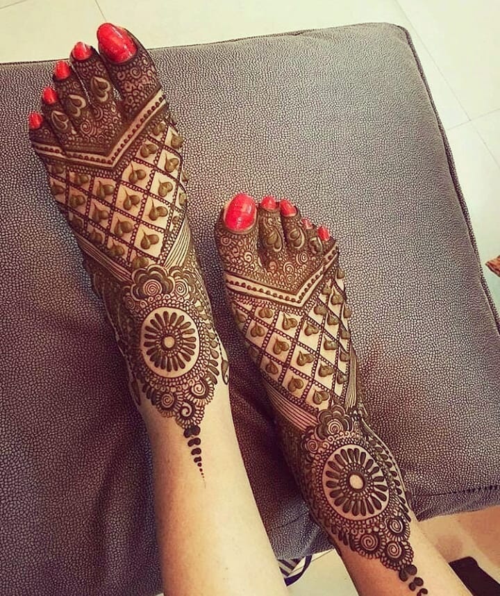 dessin mehndi de pied