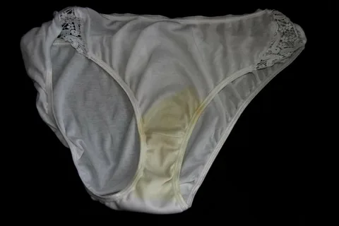 taches brunes sous-vêtements